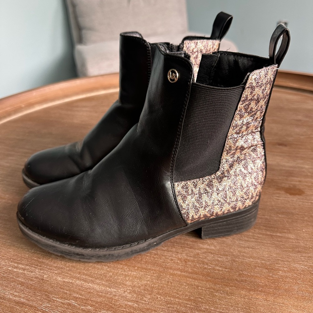 Michael Kors girls boot. Size 3. Black and glitter gold.